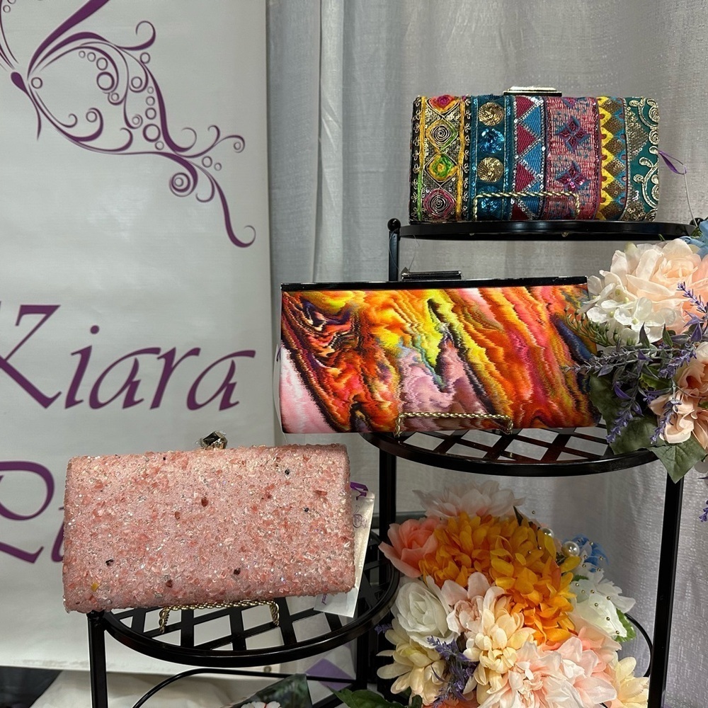BellaKiara new big evening crossbody/ clutch rose quartz. - Picture 7 of 7